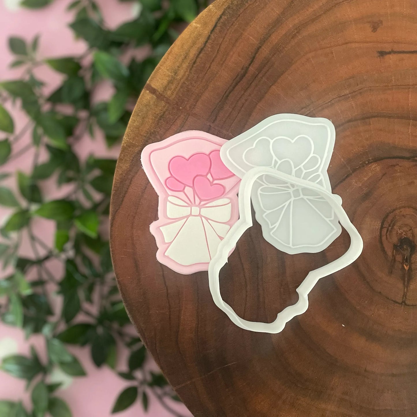 Hearts Bouquet Cookie Cutter & Fondant Embosser