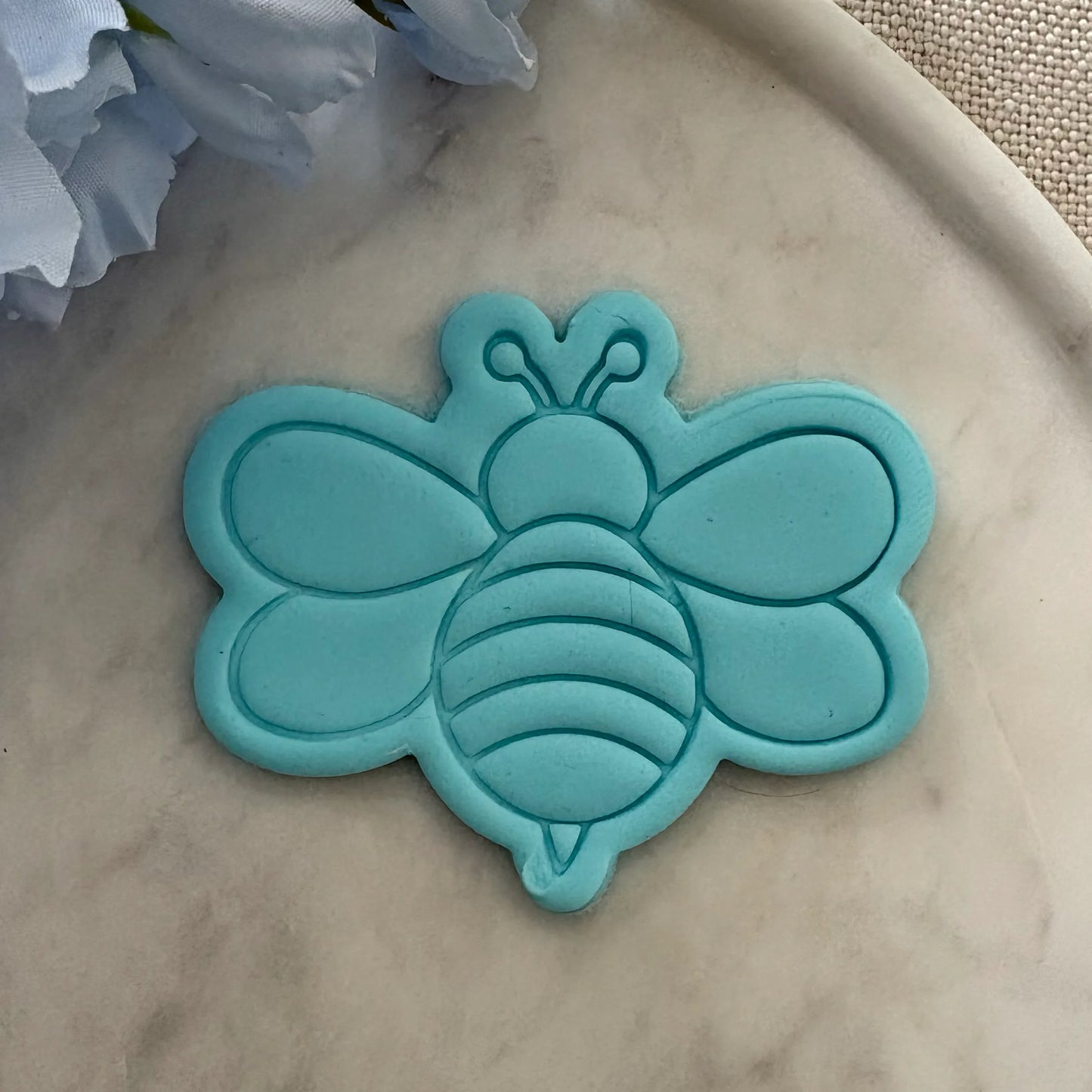 Flying Bee Cookie Cutter & Fondant Embosser