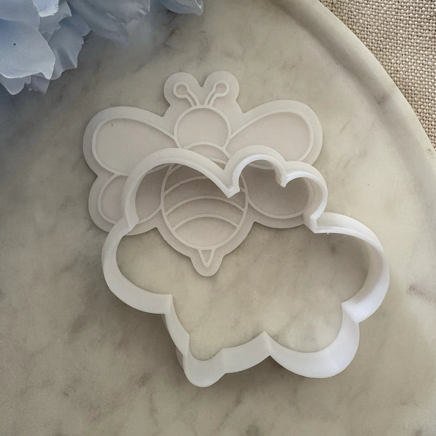Flying Bee Cookie Cutter & Fondant Embosser