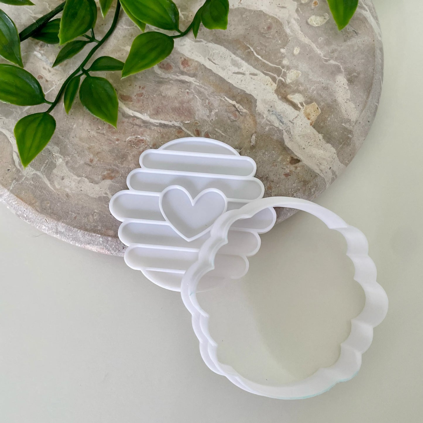 Bee Hive Cookie Cutter & Fondant Embosser