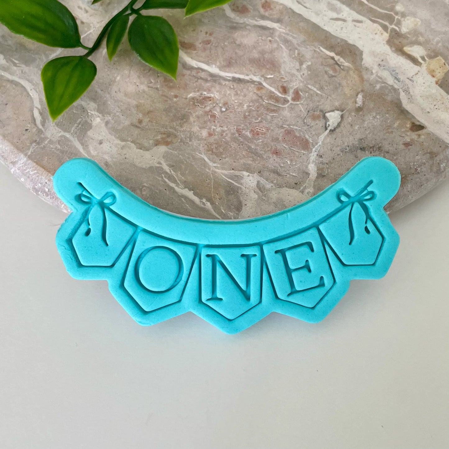 ONE Bunting Cookie Cutter & Fondant Embosser