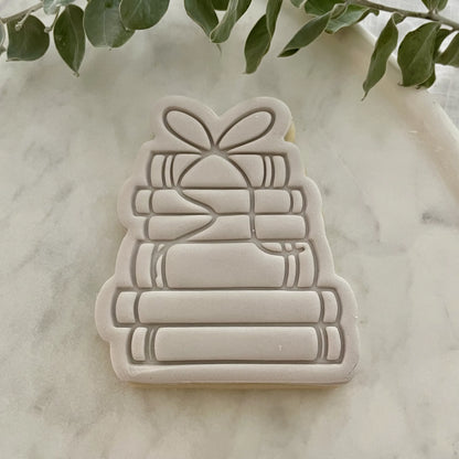Book stack with bow Cookie Cookie Cutter & Fondant Embosser