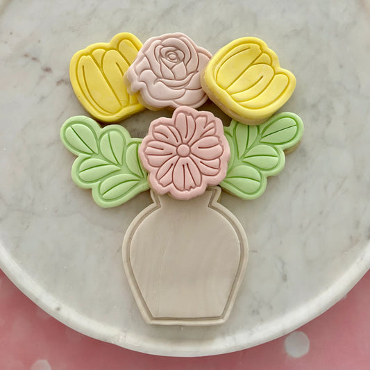 Bouquet of flowers cookie cutter & embosser set