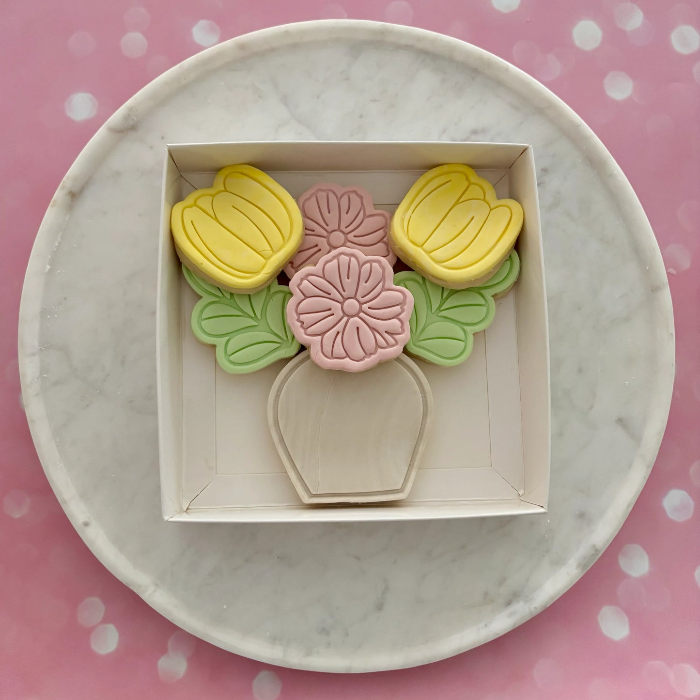 Bouquet of flowers cookie cutter & embosser set