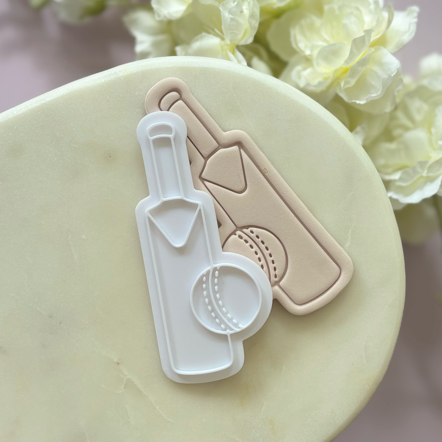 Cricket Bat & Ball Cookie Stamp & Cutter