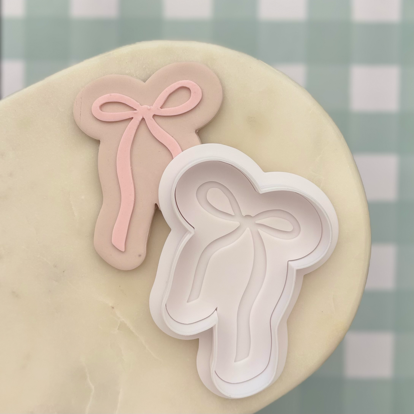 Skinny Bow Cookie Debossor & Cutter